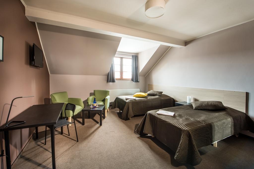 Hotel U Lva Билина Экстерьер фото